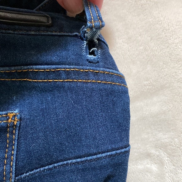 Good conditions Curvy X Guess jeans - Picture 3 of 4